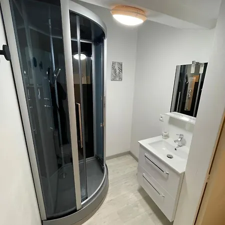 Cozy House With Garden, Comfort For 6 People * Maulévrier