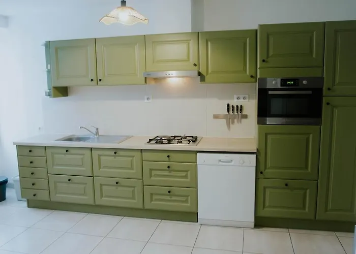 Casa vacanze Cozy House With Garden, Comfort For 6 People